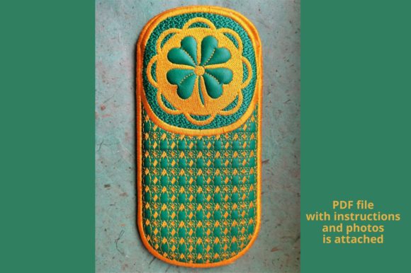 Eyeglass Case Clover Embroidery Review